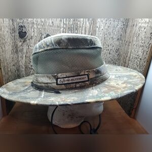 REALTREE Camouflage Size L/XL Hat Boonie Camping Hunting Outdoor Safari Mesh